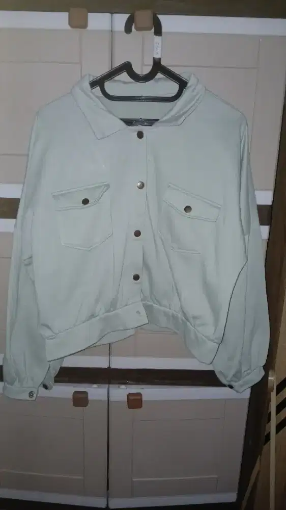 jaket bomber sage green