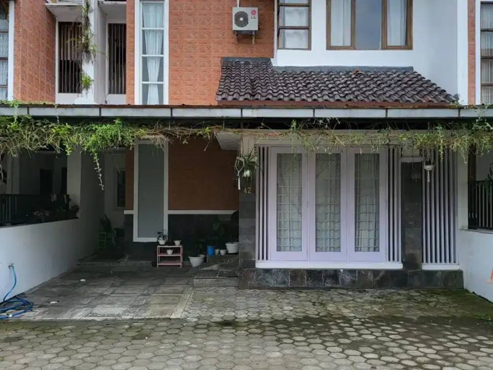 Di jual rumah bagus di perumahan jalan palagan km 4,5
