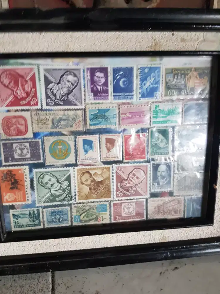 Koleksi prangko jadul ada prangko bung karno