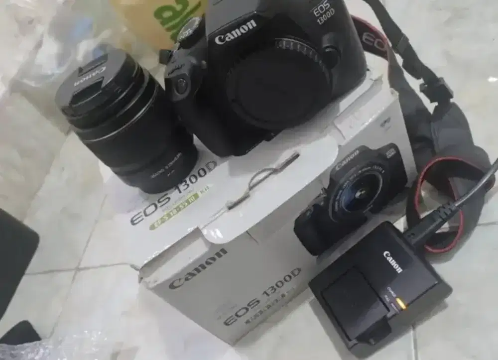 kamera CANON EOS 1300D ( sudah mode wifi )