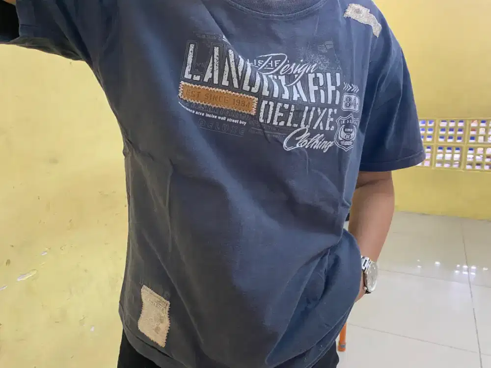 kaos lengan pendek