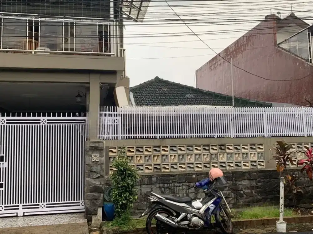 HARGA KHUSUS JARANG ADA RUMAH TERAWAT DAN ISTIMEWA DENGAN LOKASI YANG TENANG NYAMAN DAN STRATEGIS DI TURANGGA BANDUNG