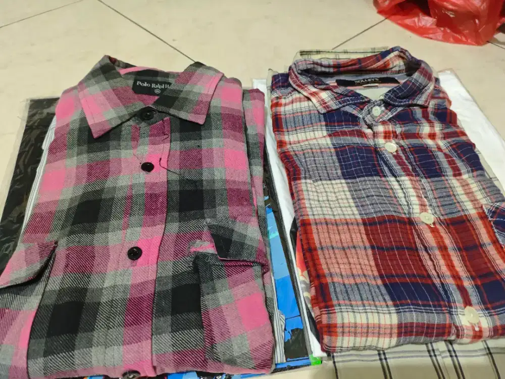 Jual kemeja preloved bahan katun!