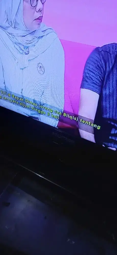 TV led polytron 22 inchi