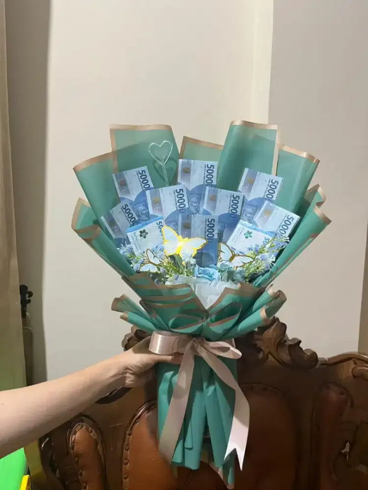 PRELOVED Green Money Bouquet Good Condition Like New -HSC2025