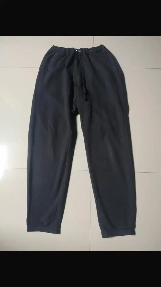 celana uniqlo hitam keren