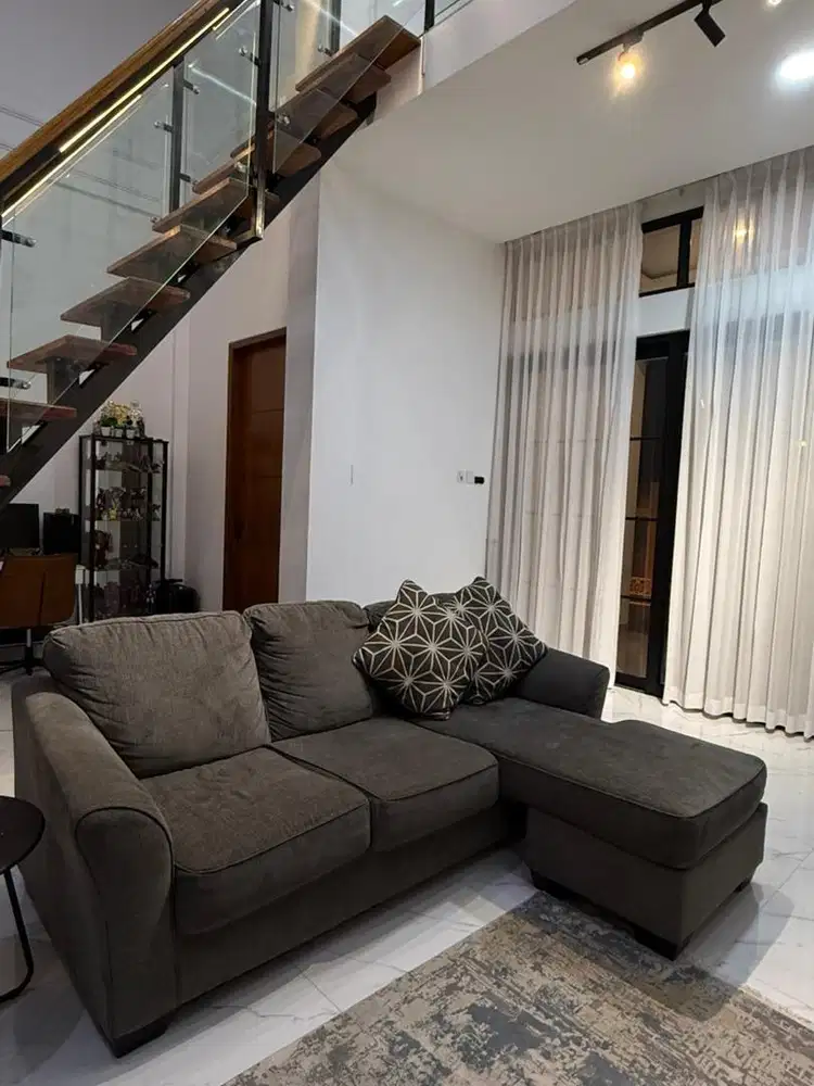 Sofa Informa L-Shape – Kondisi Mulus & Nyaman