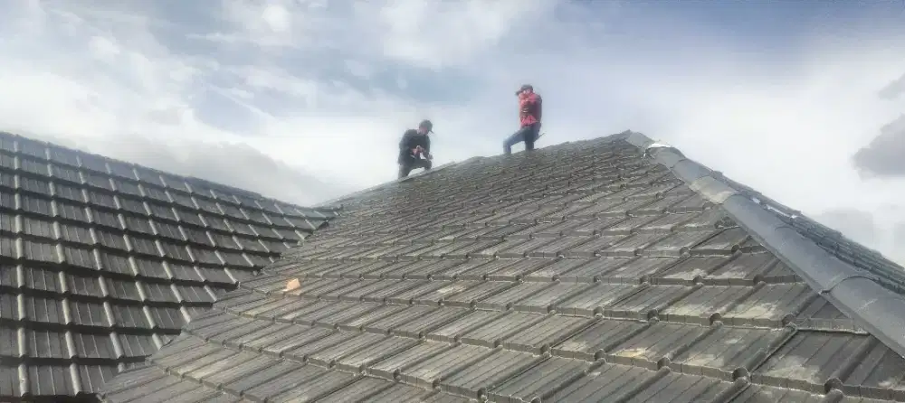 Menerima pemasangan rangka baja ringan