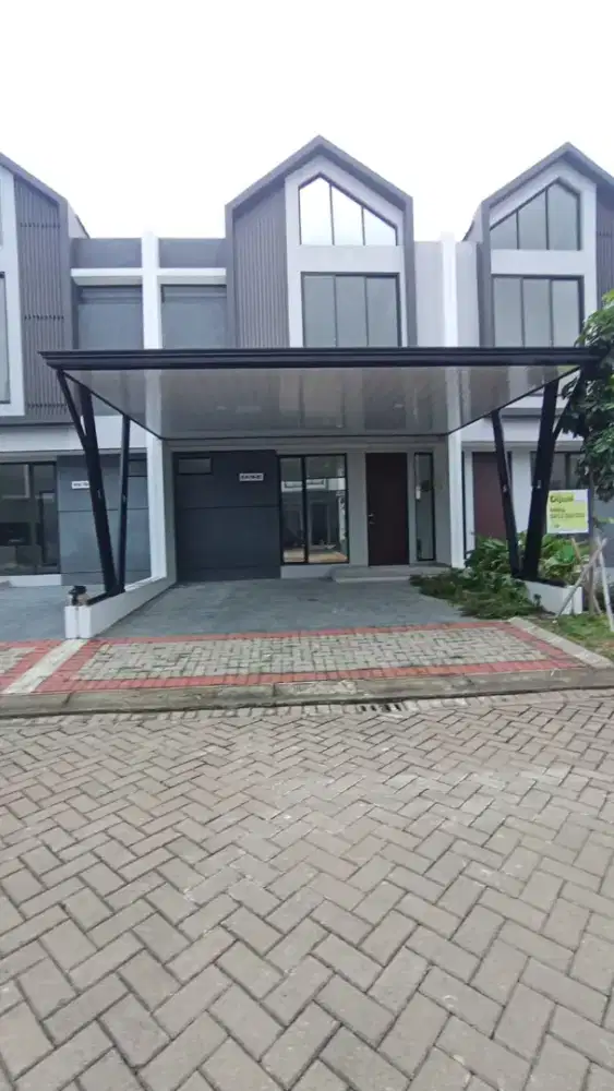 Disewakan: Rumah 2 Lantai BARU, Mewah Minimalis & Semi-Furnished
