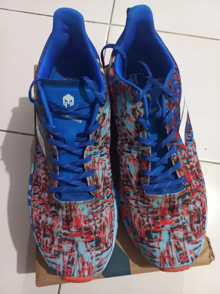 Preloved sepatu sneakers mills