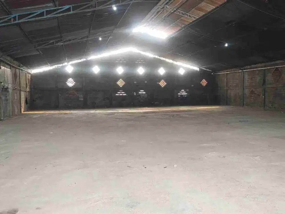 GUDANG SEWA di kavling DPR Cipondoh Tangerang Kota