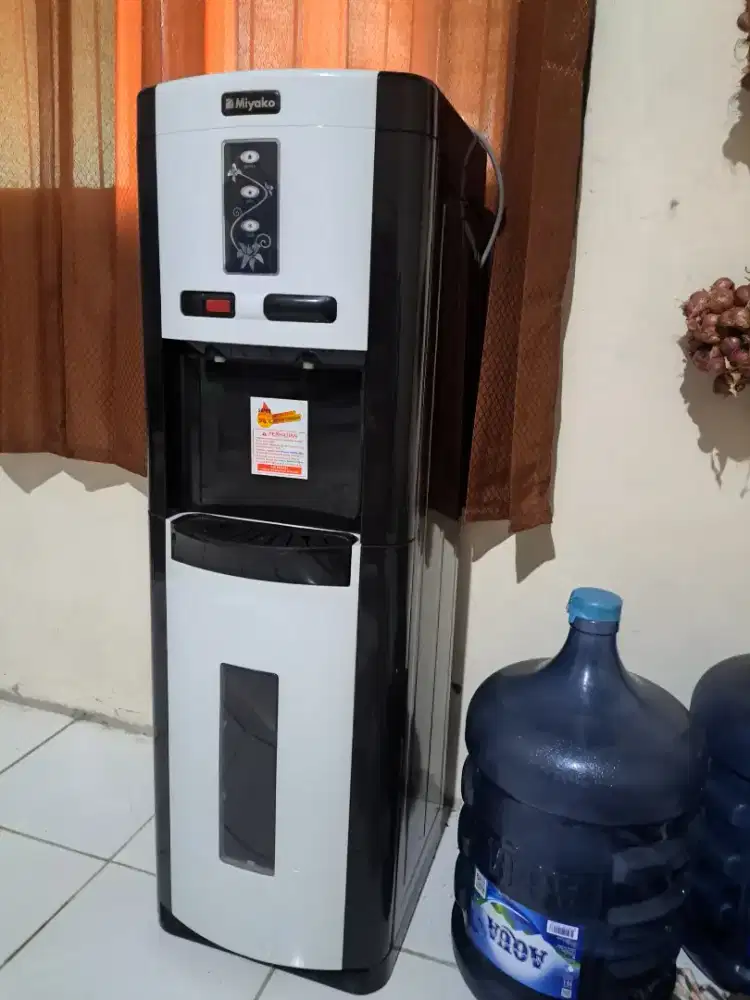 Dispenser Galon Bawah