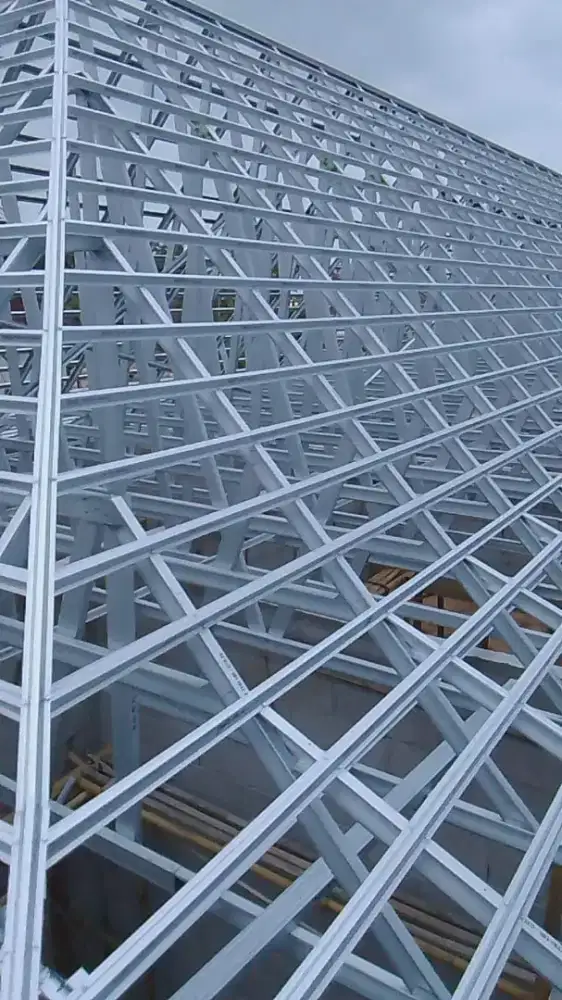 Tukang bsngunan,perbaikan atap bocor,dag,talang,kanopi renopasi dll