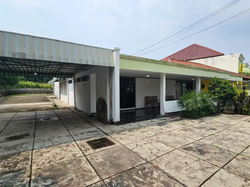 Rumah Luas Hitung Tanah di Papandayan Cocok untuk Usaha