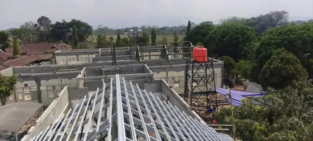 Tukang bangunan,perbaikan atap bocor,dag,talang,kanopi,renopasi dll