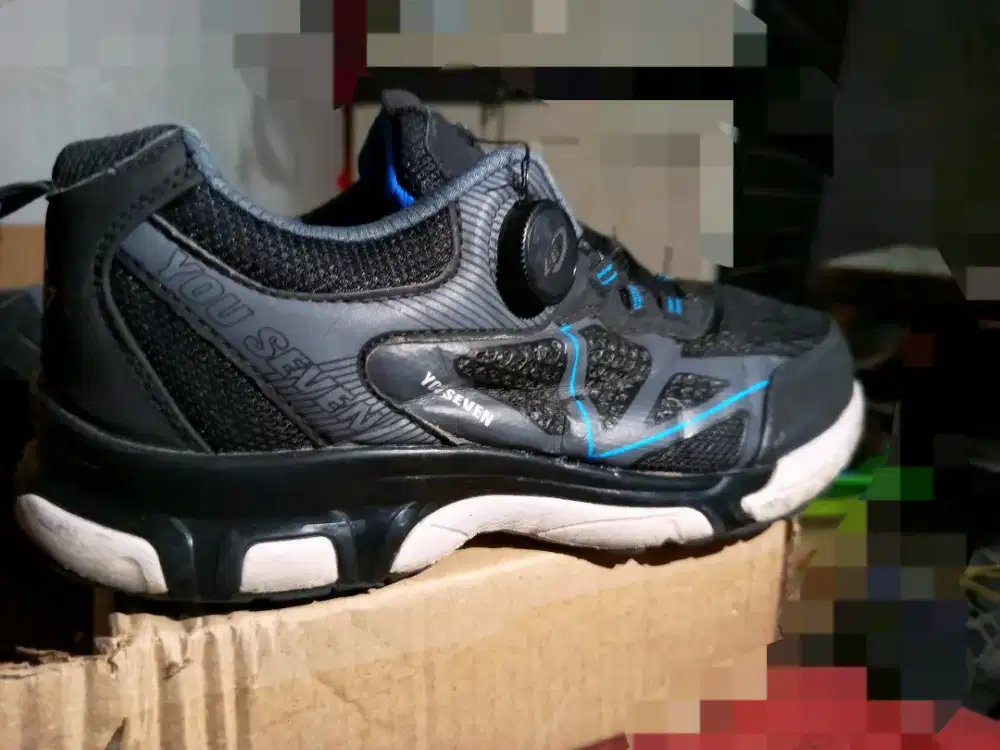 Sepatu Outdoor second Mix Layak Pakai