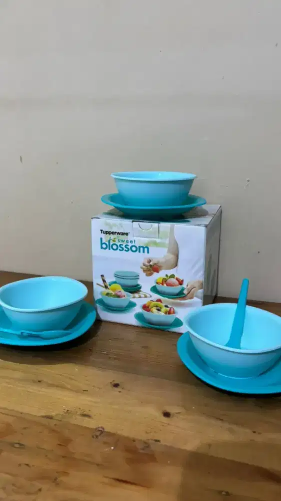 Tupperware sweet blossom 1 set