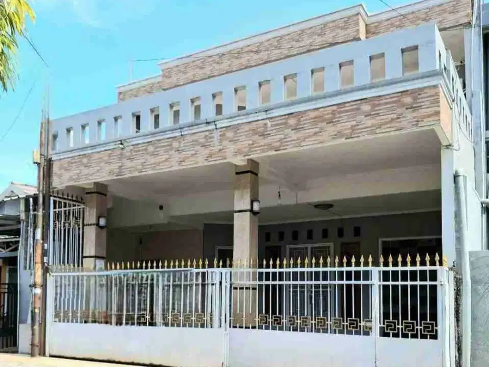 RUMAH BAGUS 2 LANTAI SIAP HUNI STRATEGIS DI CIBINONG