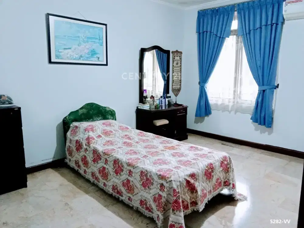 Dijual Rumah Strategis Dekat Pintu Tol Di Cikini Bintaro Sektor 7