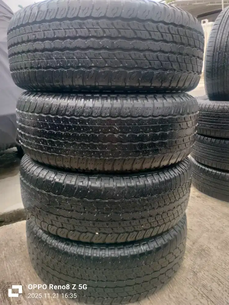 Jual ban toyo A32 open country ukuran 265 60 R18 kond 85% 4pcs.