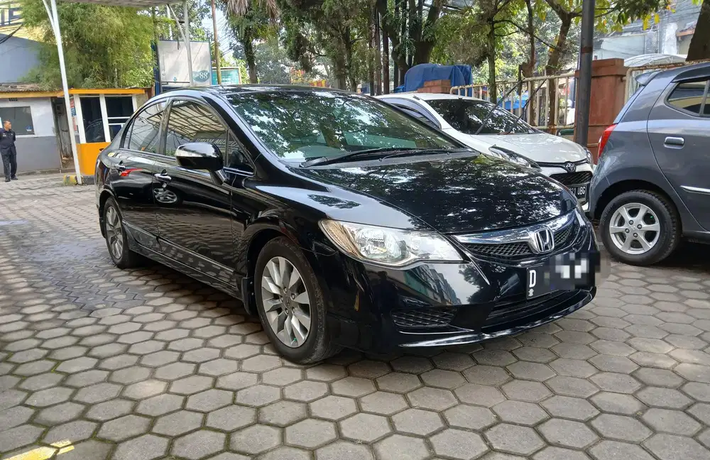 Honda Civic 1.8 FD 1 AT / Matic 2010