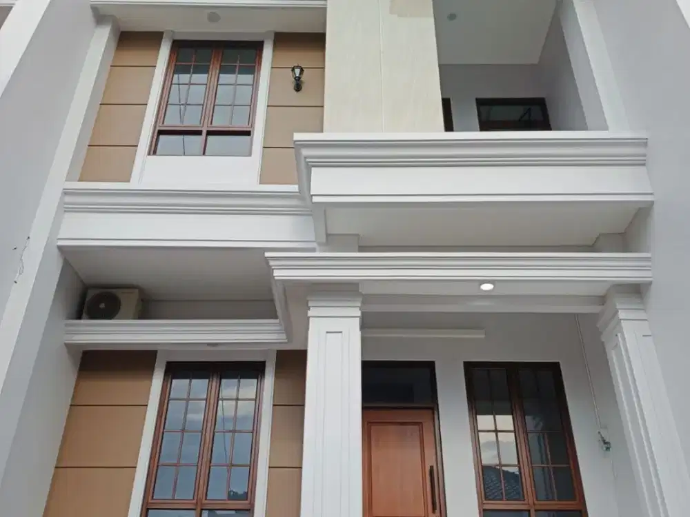 Rumah baru siap huni 2 lantai di Grafika banyumanik