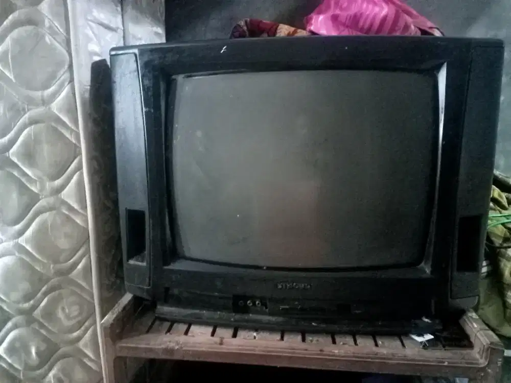TV tabung 21 merk Singer