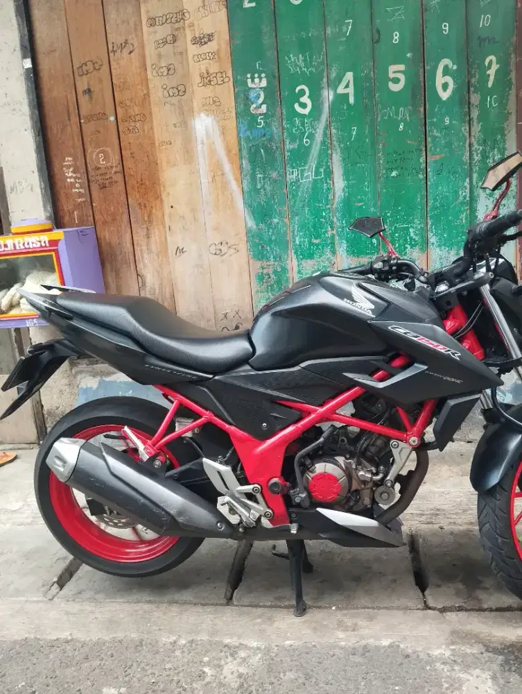 Di jual cepat CB150R