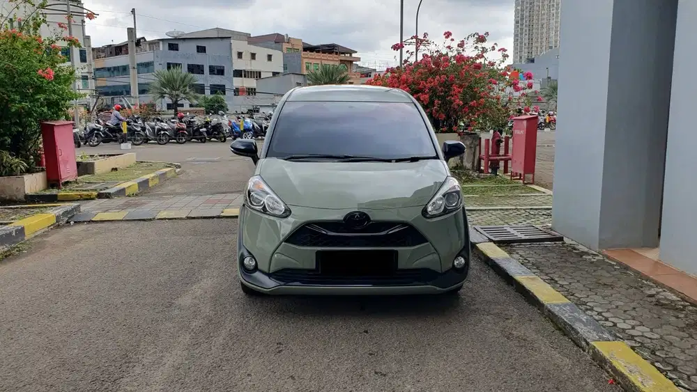 Toyota All New Sienta Sienta V CVT Welcab 2021 Like New Low Km Record
