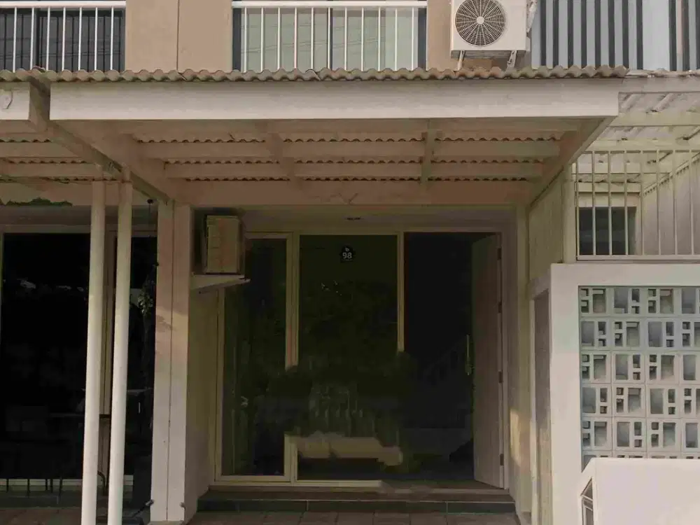 dijual rumah royal residence sby