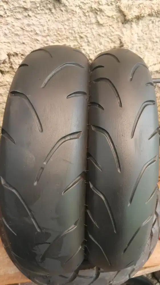 Ban copotan NMAX sepasang ukuran 130/70-110/70 ring 13