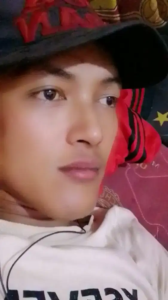 Mencari pekerjaan sebagai mekanik motor