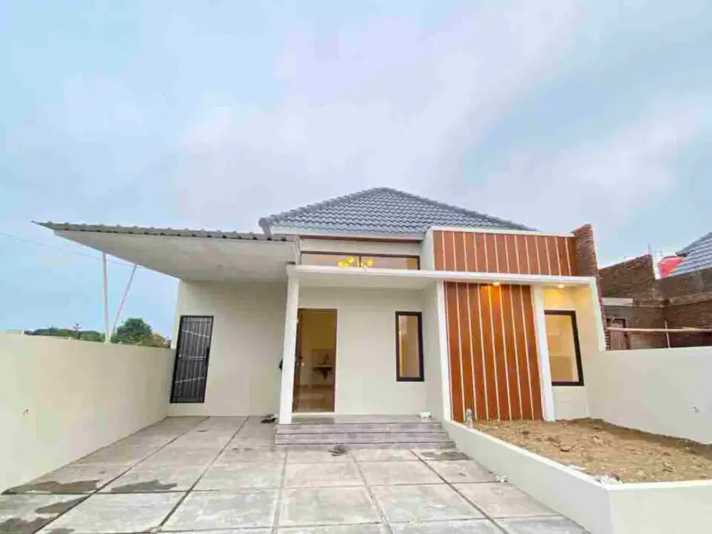 Rumah mewah harga murah di perumahan dekat semanggi pasar Kliwon