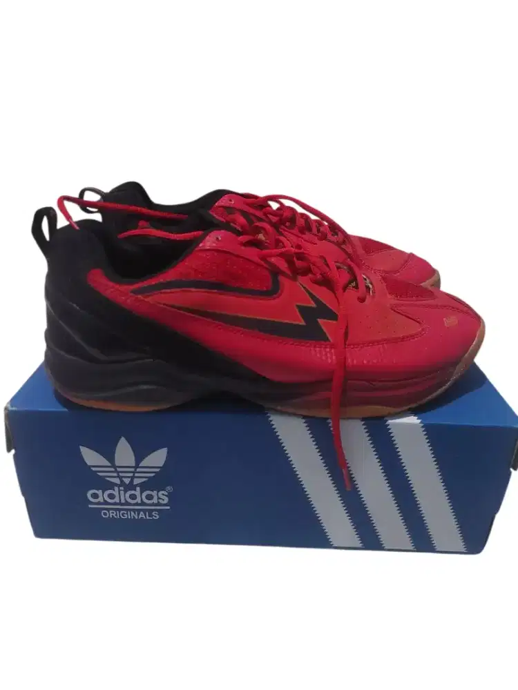 Dijual.sepatu badminton eagle