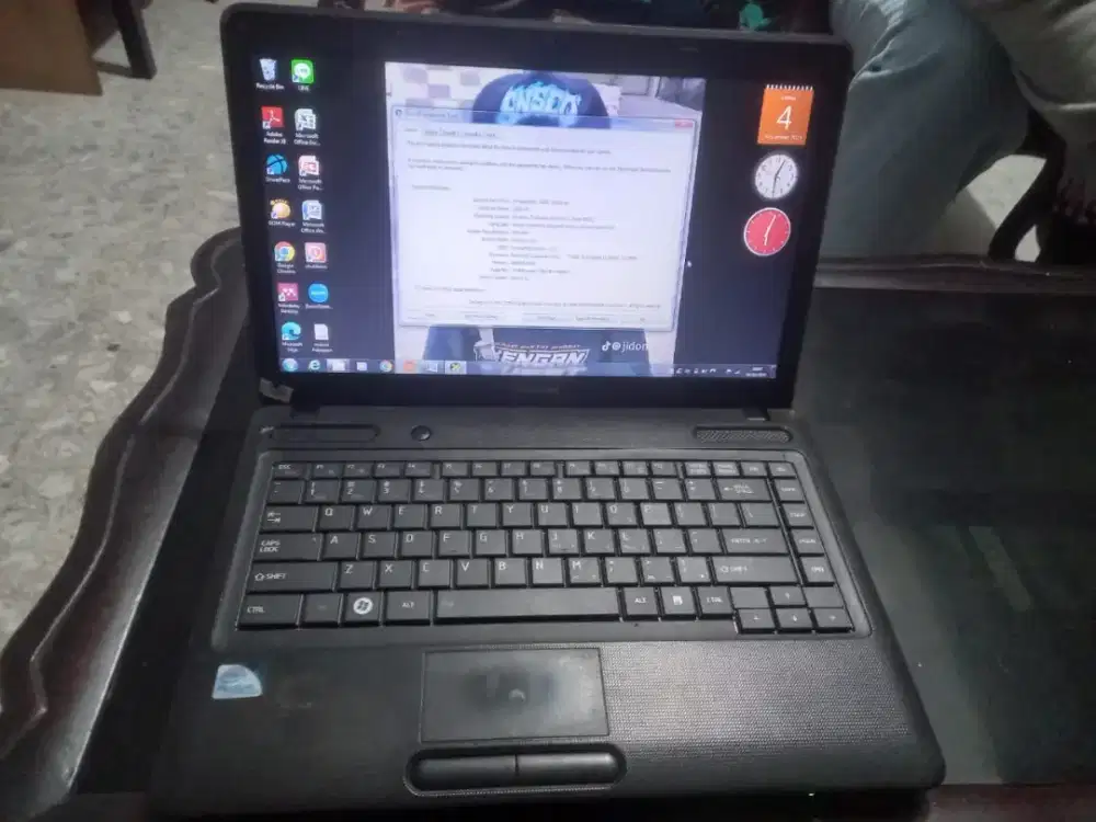 Laptop Toshiba Satelite C605