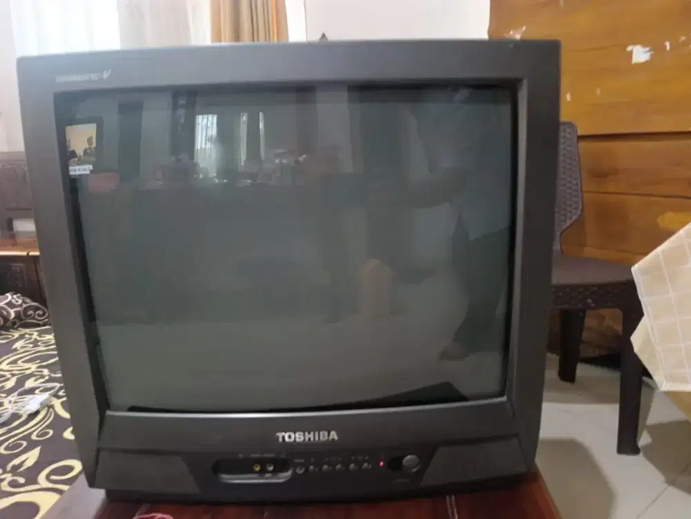 Tv toshiba 24 inchi