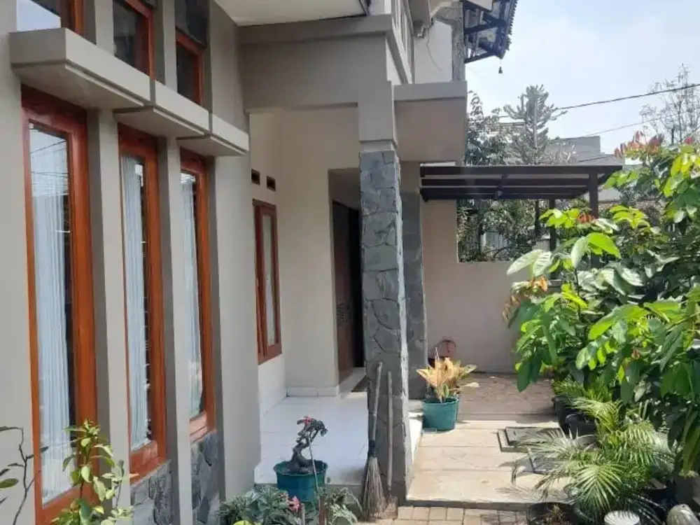 Rumah Bagus 2 Lantai Komplek Pharmindo Cimahi
