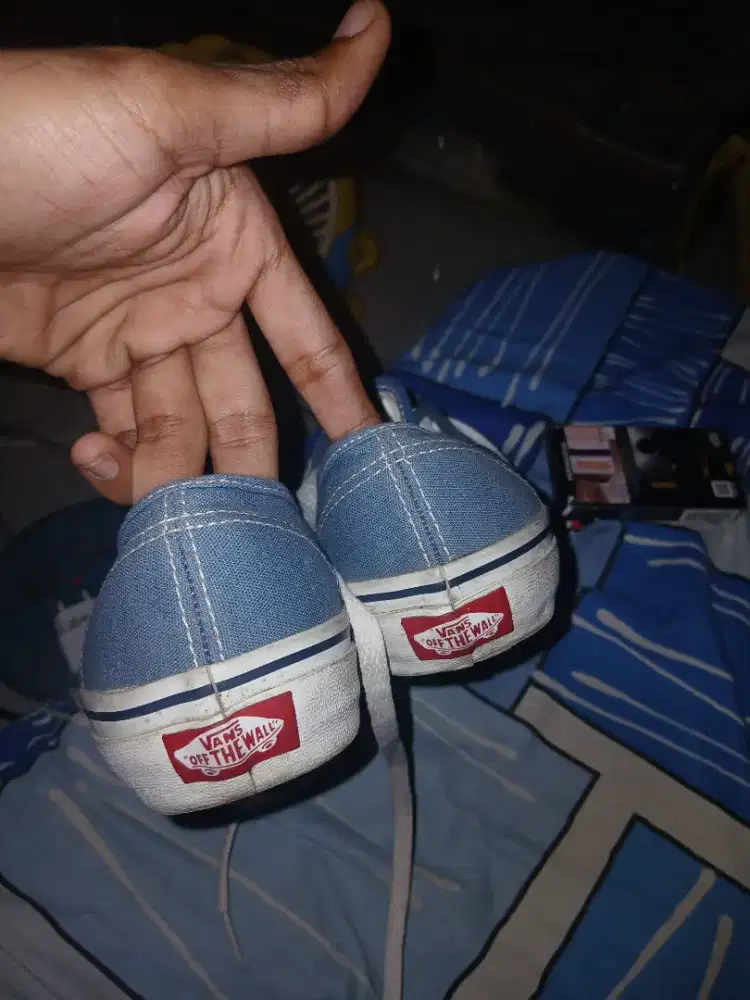 vans authentic true blue
