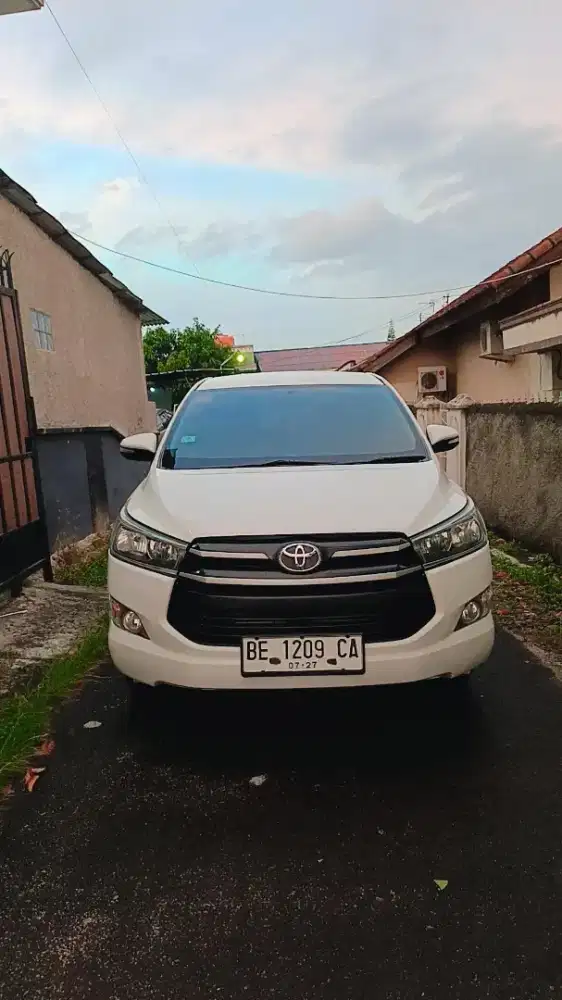 Di jual mobil kijang inova ribon g metic bensin tahun 2017