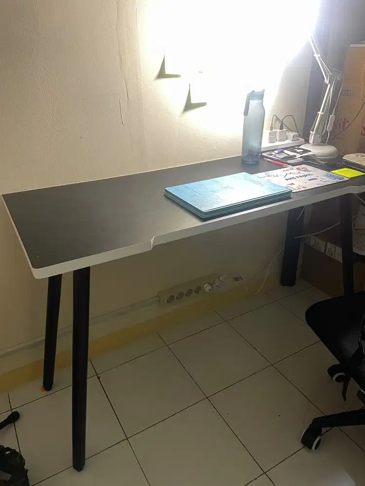 Meja Kerja atau Meja Belajar Kekinian