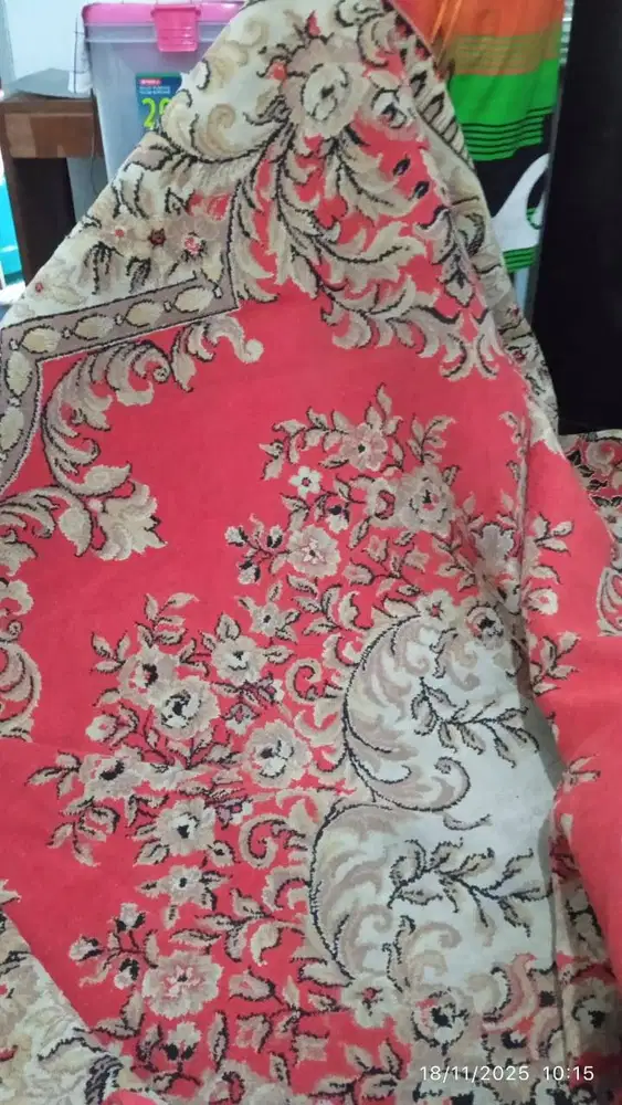 Ambal Merah Corak Bunga