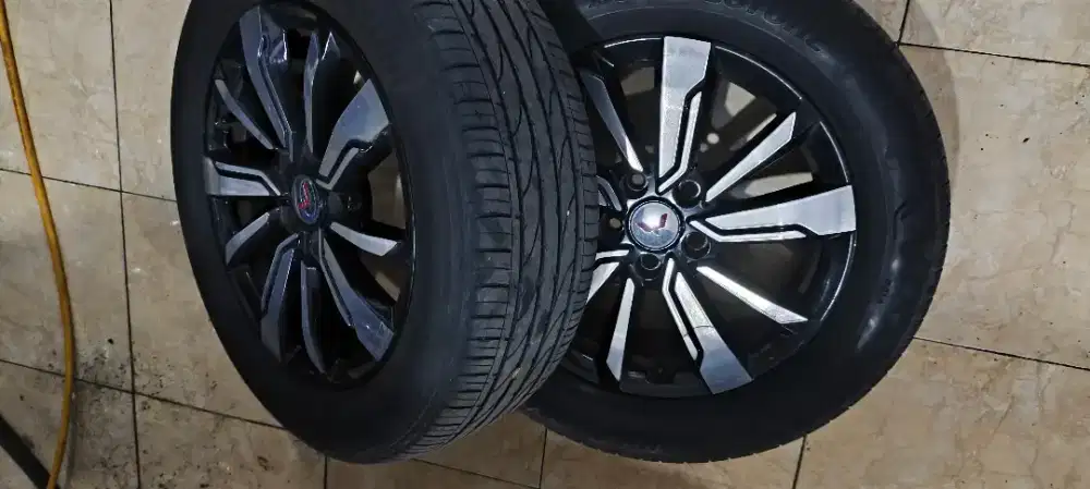 Velg dan Ban Wuling Almaz R17 215 60 confero cortez