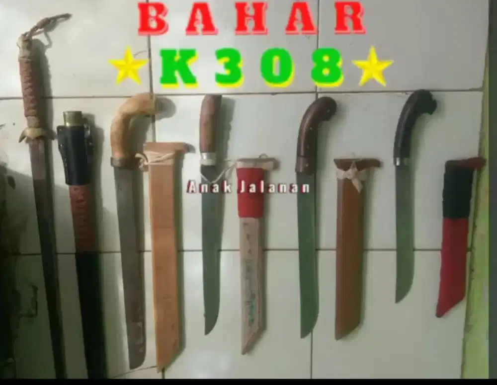 Punya koleksi golok DLL. Yg berminat dan hobby silahkan dimaharkan