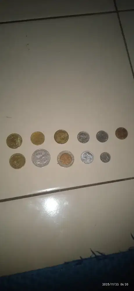 Uang koin kuno dan antik