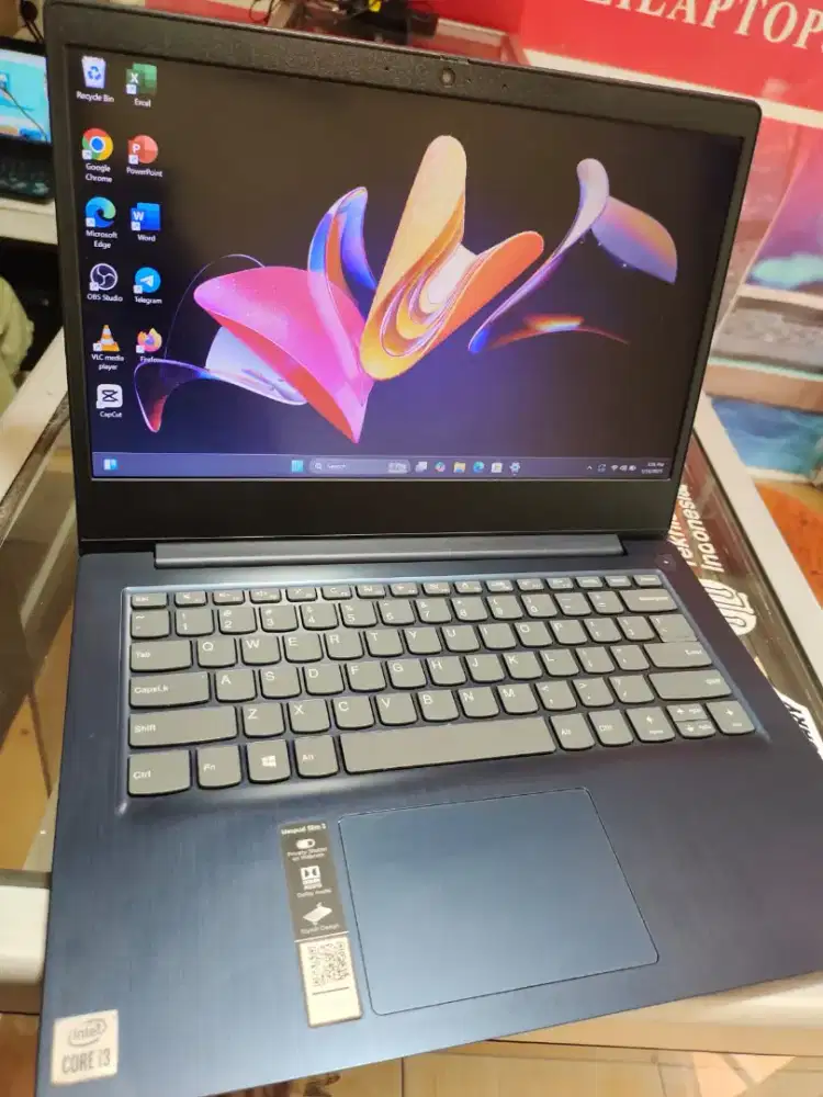 Laptop Lenovo Ideapad slim 3