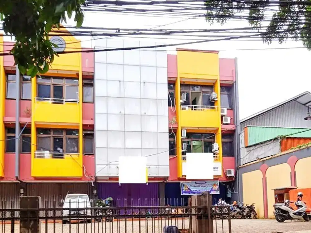 Disewakan Ruko di Pajajaran Bogor Parkiran Luas dan Nyaman