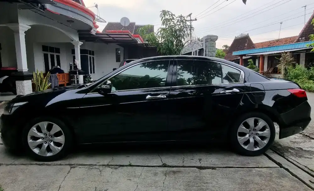 Jual honda accord vtil 2009