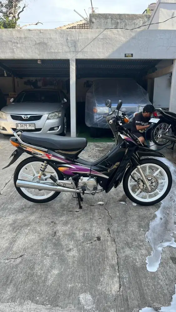 Honda supra x 2000