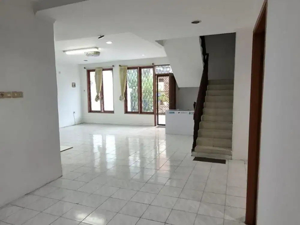 Disewa Rumah Muara Karang kondisi rapi at Jakarta Utara