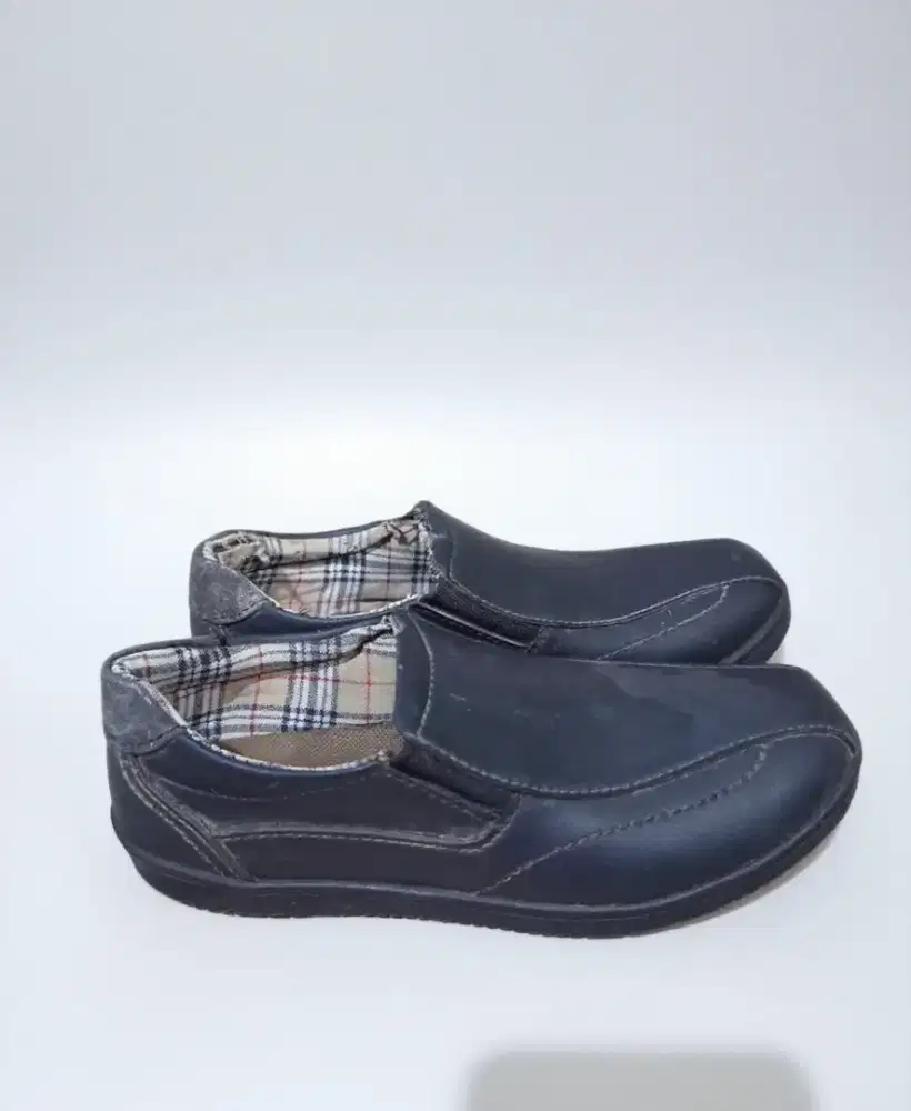 Preloved sepatu yongkids anak size 33